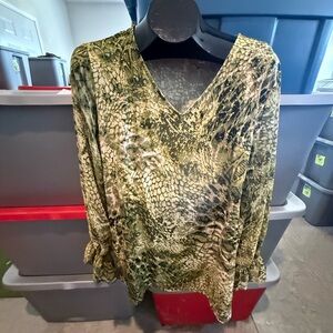 Green Snake Print Women's Top p40